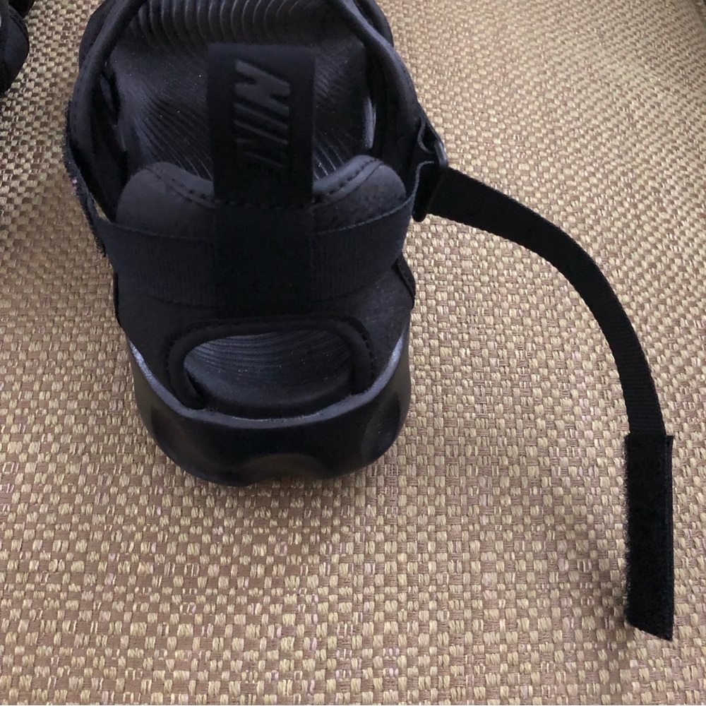 Women’s Nike Sandal - Picture 5 of 6